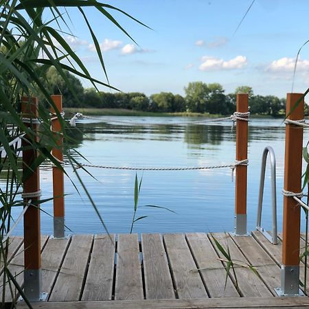 Nglamping Hotel Chełmża Buitenkant foto