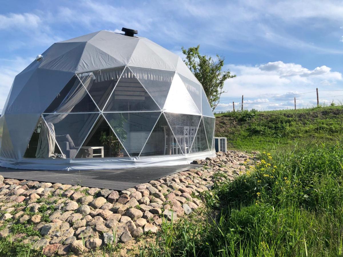 Nglamping Hotel Chełmża Buitenkant foto